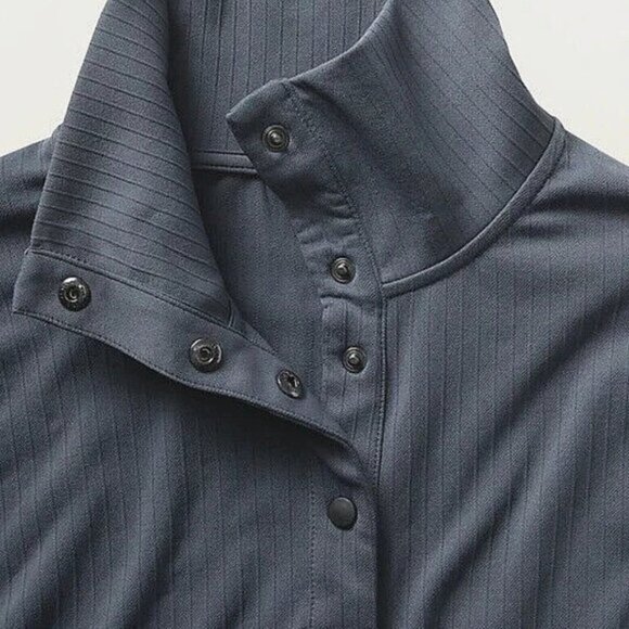 Athleta Flurry Seamless Henley Long Sleeve Top Womens Large Gray Blue Stretch - Picture 2 of 12